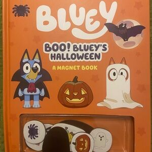 Bluey Boo! Bluey's Halloween Magnet Book